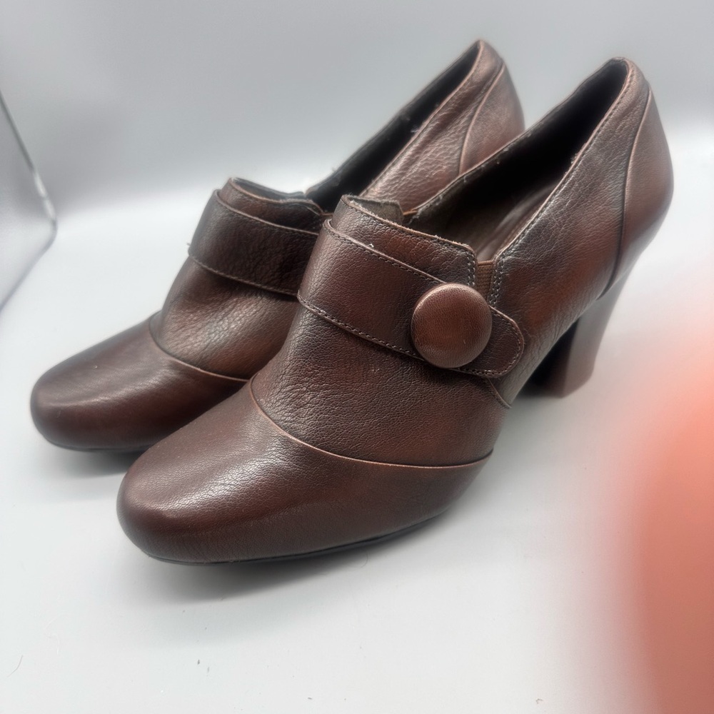 Clarks Bendables Brown Leather Heeled Shoes